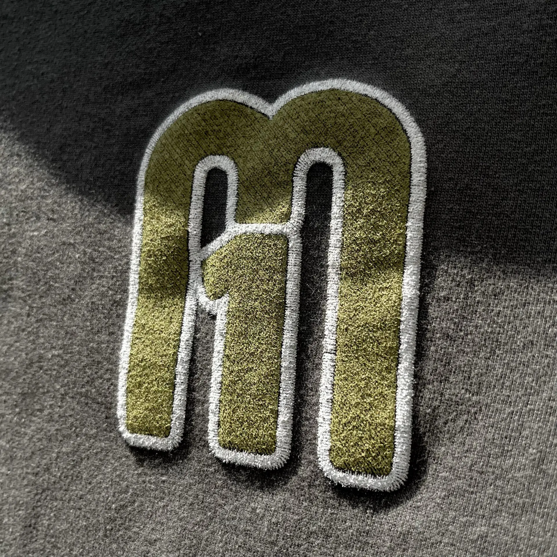 【印刷LAB】シルクスクリーンで刺繍を表現する。(エンブロイドプリント）